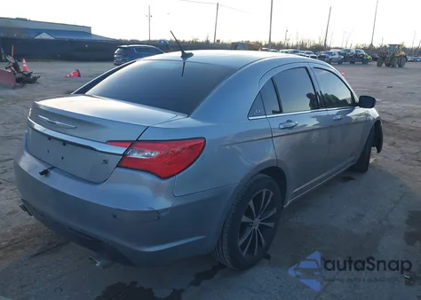 2014 Chrysler 200 Limited из США, поврежденный, VIN 1C3CCBCG2EN193355